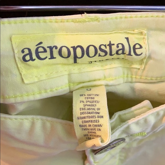 Aeropostale bright yellow shorts - Picture 3 of 3